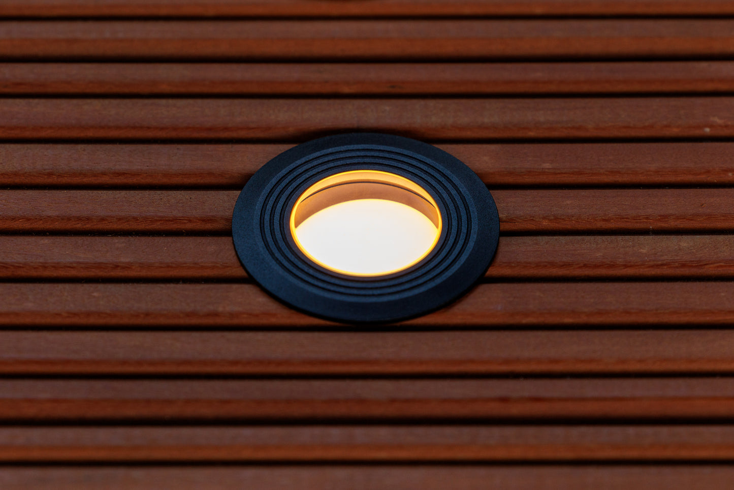 Lightpro 12 volt tuinverlichting Onyx 30 RA sfeer