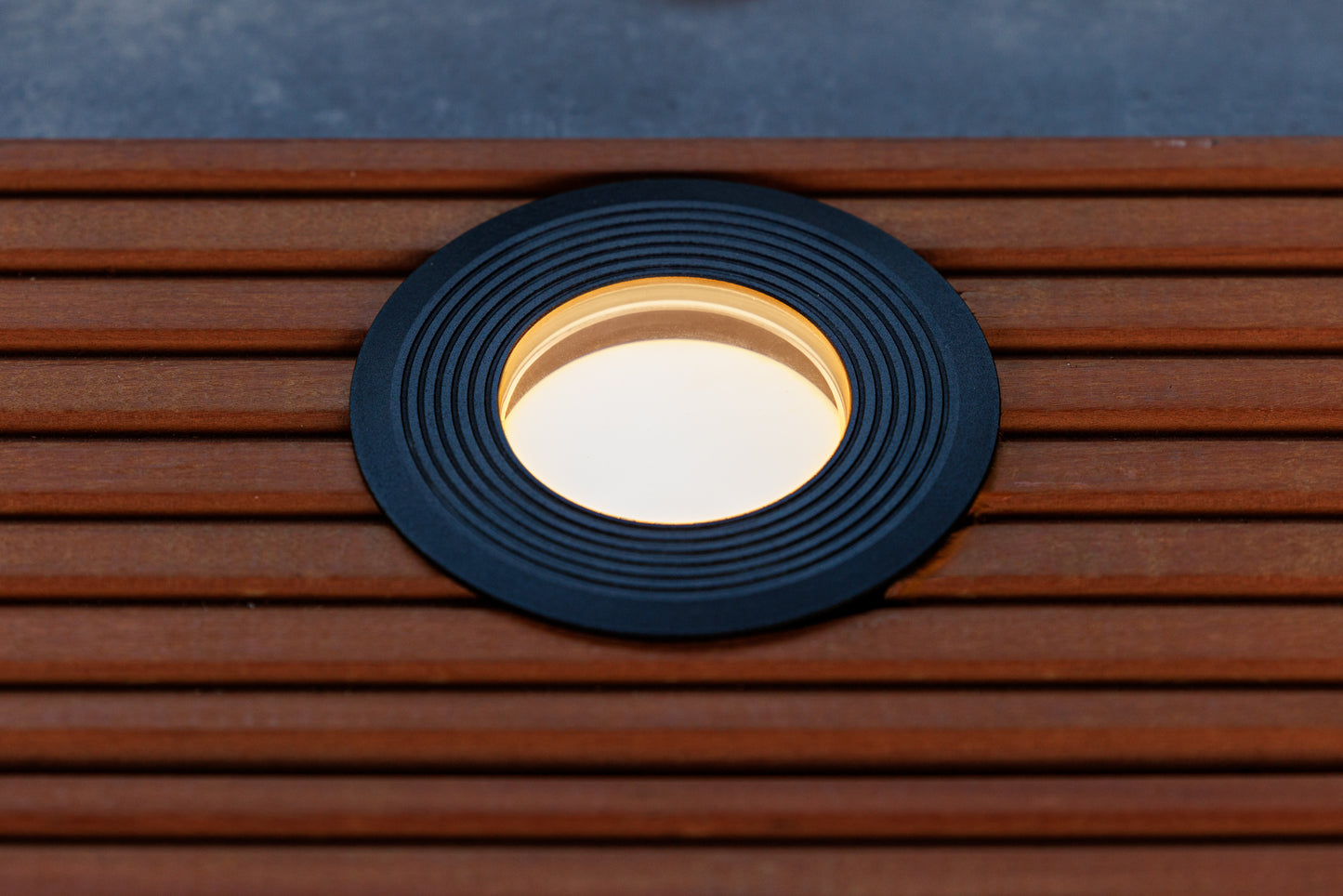Lightpro 12 volt tuinverlichting Onyx 90 RA sfeer