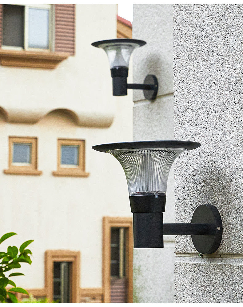 Sfeer impressie Iplux Solar Smart Wandlamp Florence