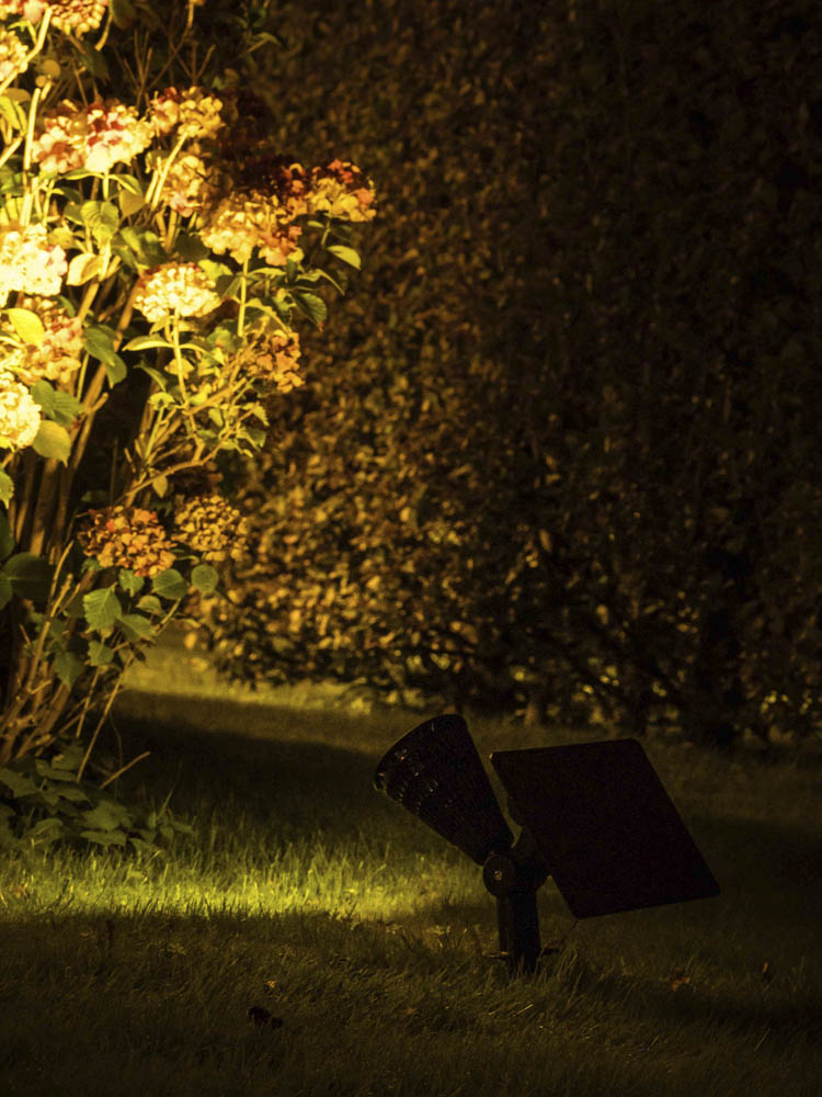 Sfeer tuinspot op zonne energie Iplux