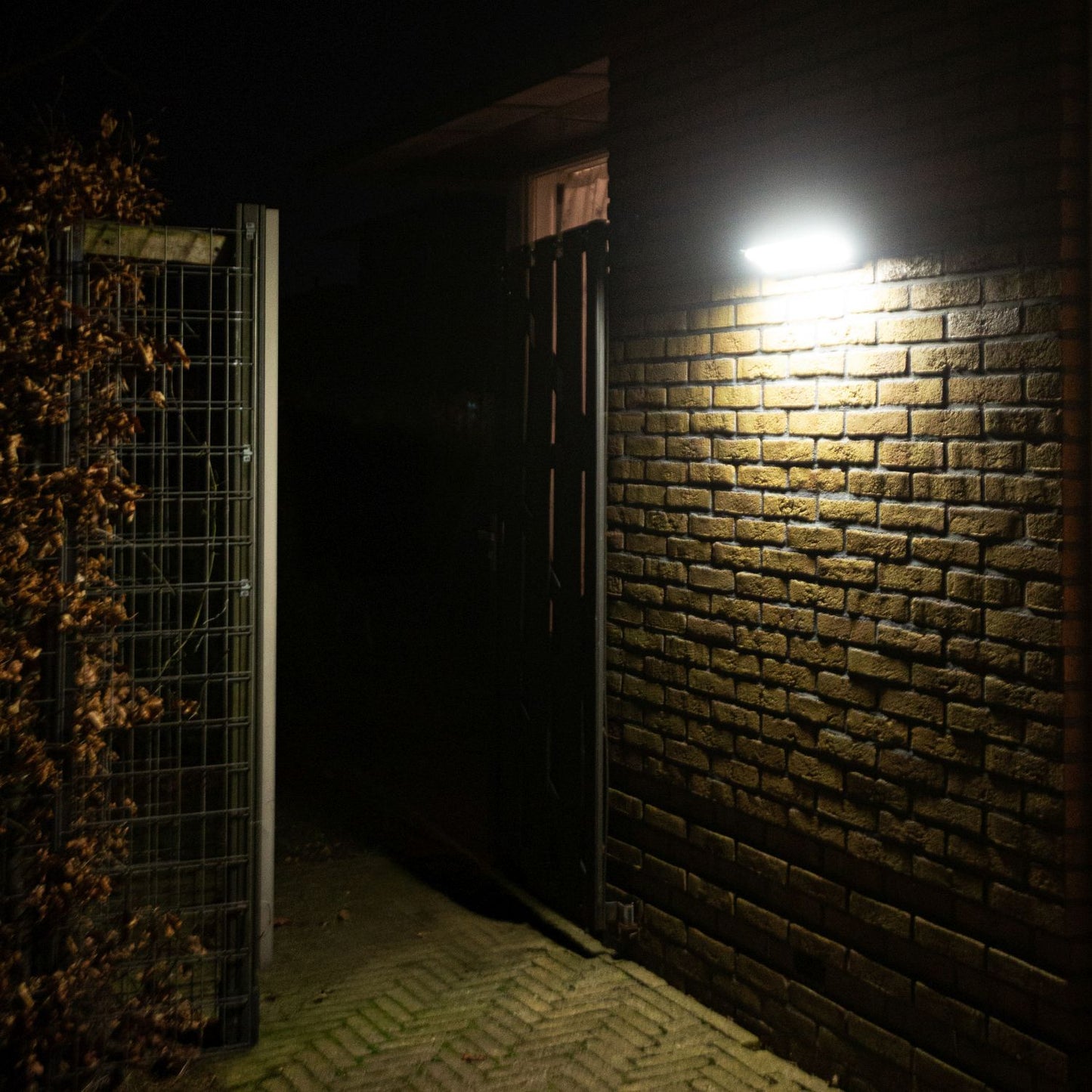 Iplux® Solar LED Wandlamp SafeSense Elite 1100lm
