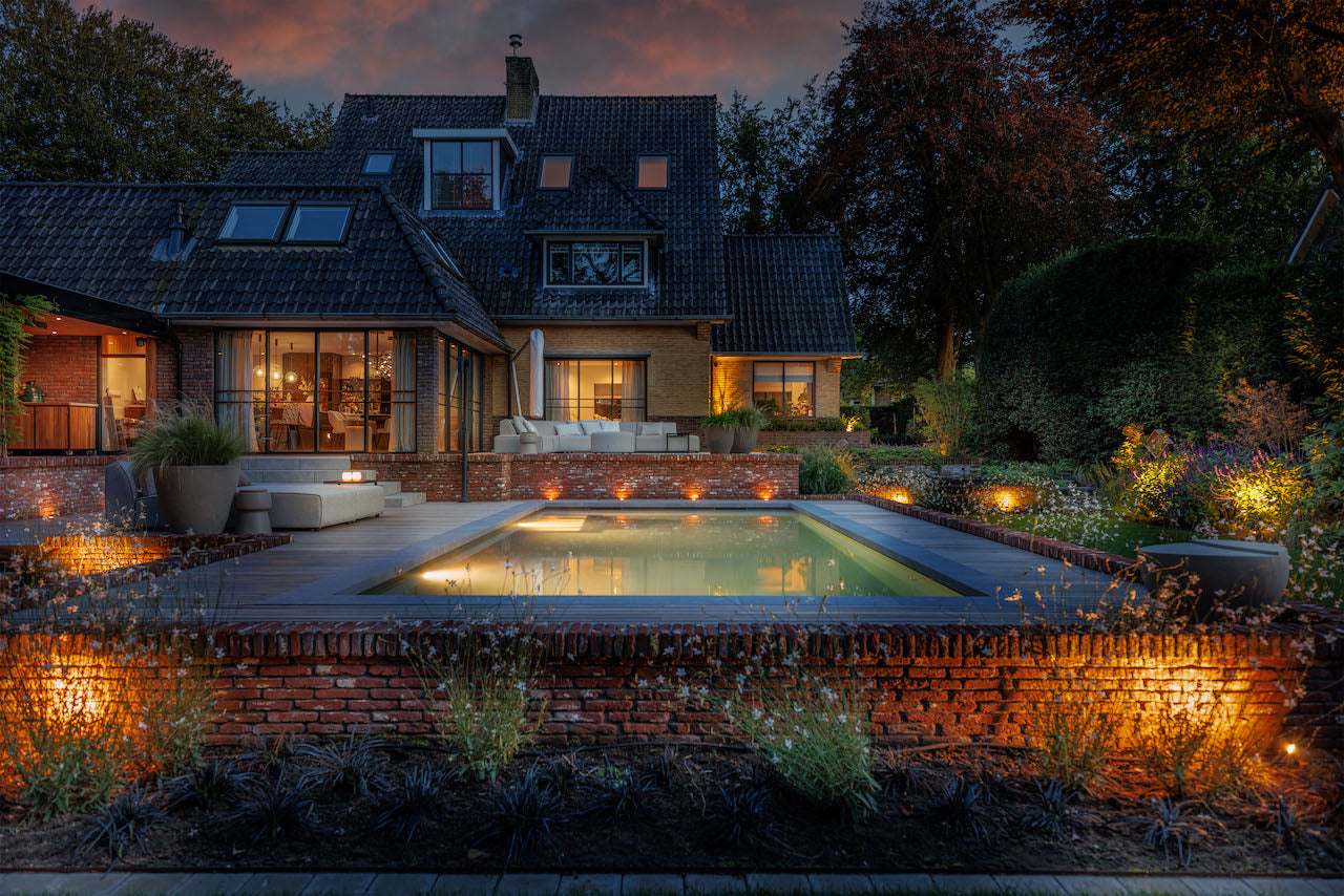 Sfeerfoto tuinverlichting bij woning