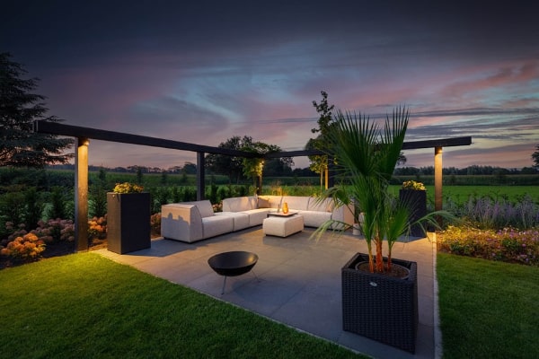 terras verlicht met 12 volt buitenverlichting